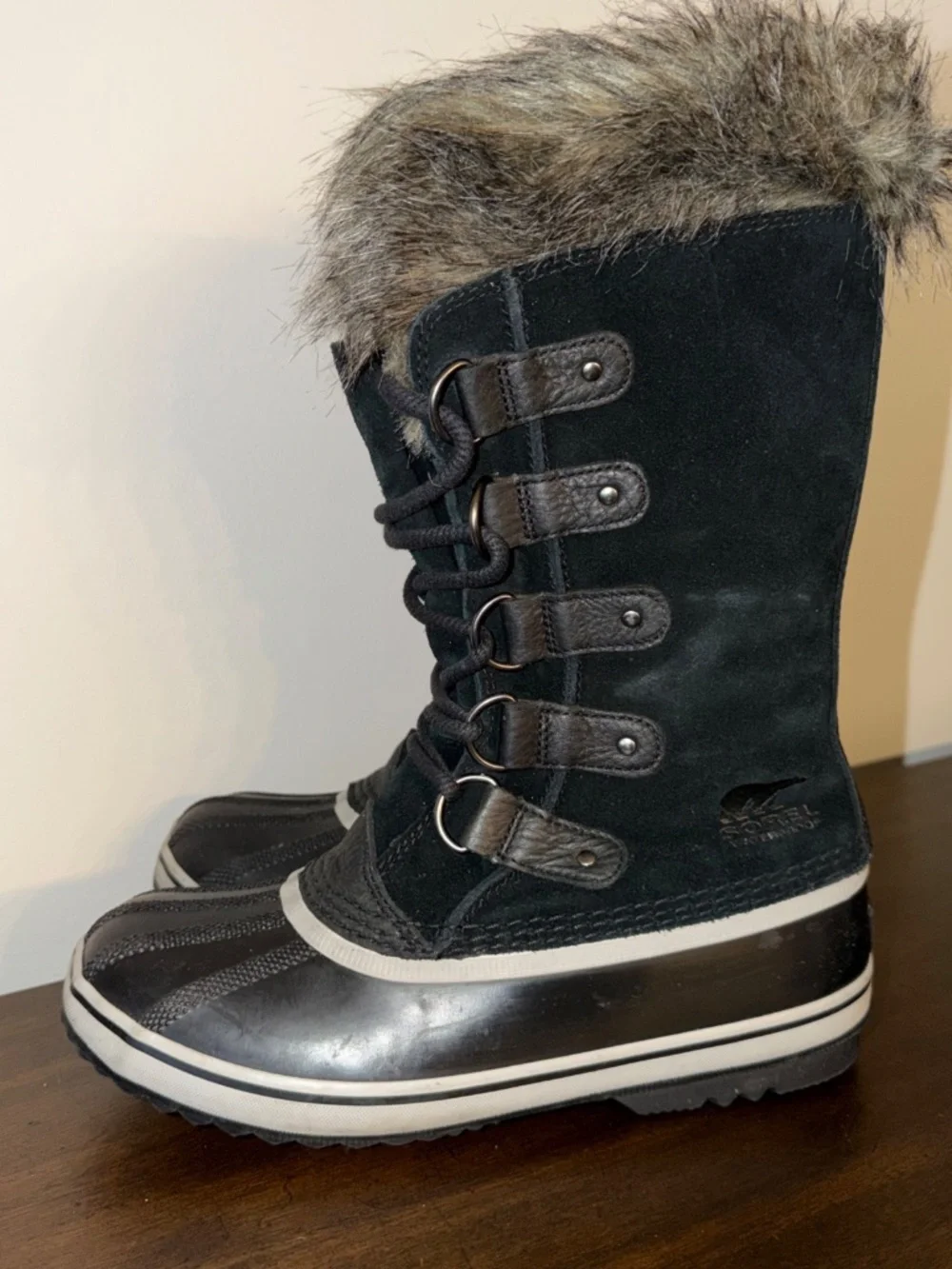 Sorel Women's Joan of Arctic Waterproof Insulated Fur Trim Snow Boots Black 8.5